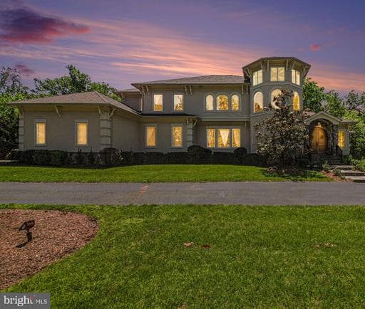 5985 SAINT CATHERINES LANE