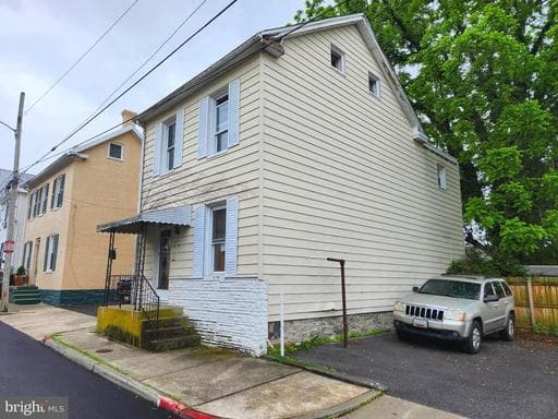 109 JOHN STREET - Photo 1