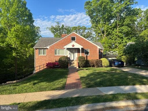 2356 Pierce ST ARLINGTON VA 22202