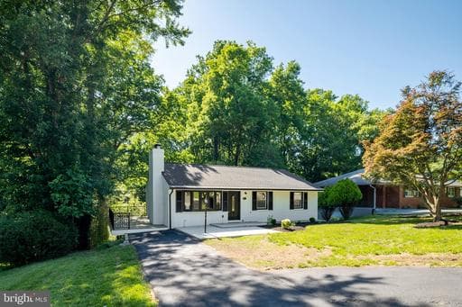 6702 ALLVIEW DRIVE - Photo 1