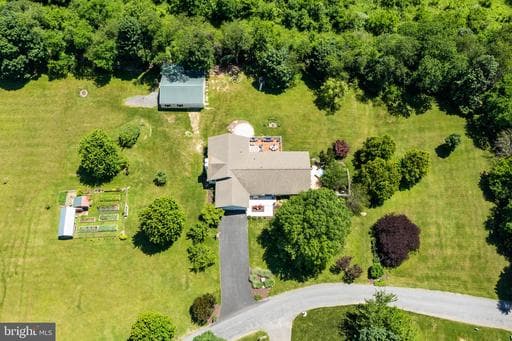 9500 HOLSEY ROAD - Photo 1