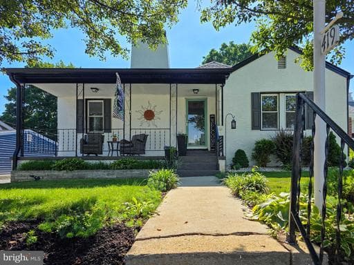 419 PANGBORN BOULEVARD - Photo 1