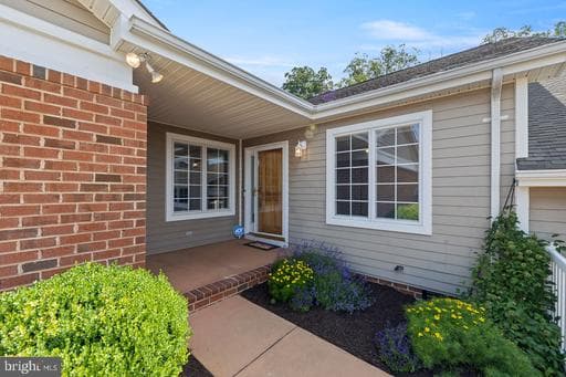 192 STONY POINTE WAY - Photo 1