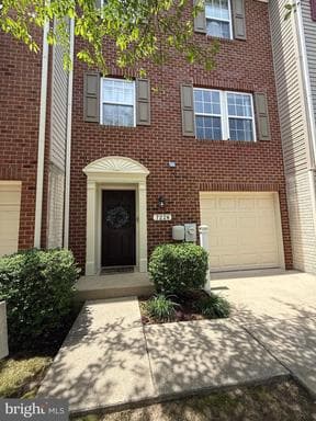 7226 MOCKINGBIRD CIRCLE - Photo 1