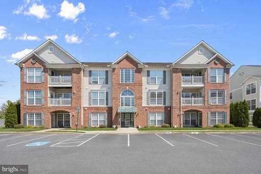 2504 SHELLEY CIRCLE 4-2D