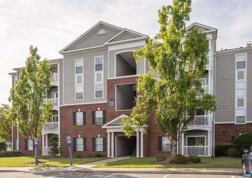 122 YELLOWSTONE DR #208,CHARLOTTESVILLE,VA,22903,ALBEMARLE
