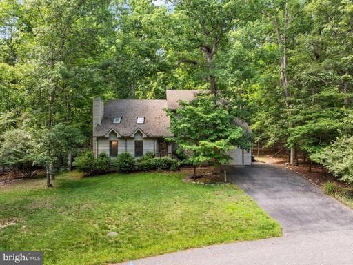 171 KAYLOR CIRCLE - Photo 1