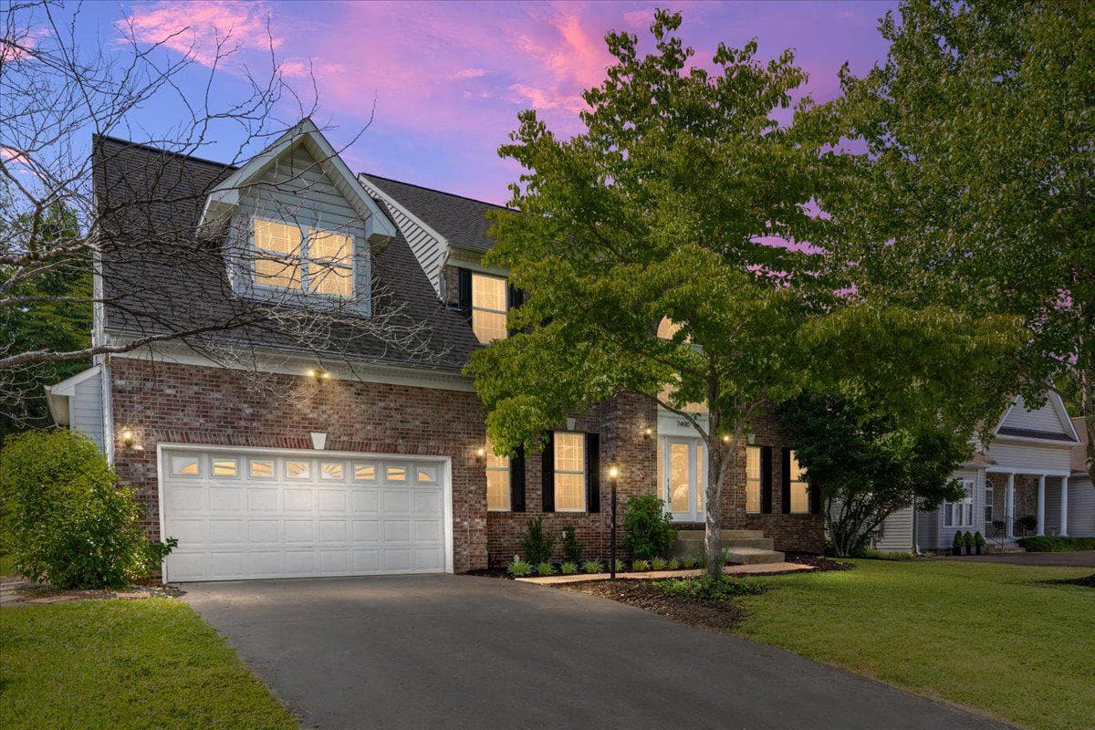 7490 Admiral Nelson Dr, Warrenton, VA 20186-9703, United States - Photo 1