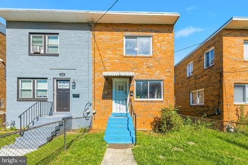 206 53RD STREET - Photo 1