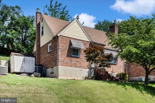 8018 SAGRAMORE ROAD - Photo 1