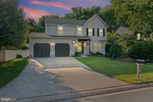 421 ABBEY CIRCLE - Photo 1