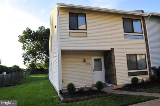 7504 CLEMSON COURT