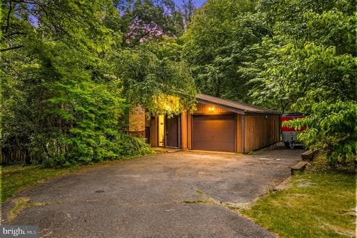 6270 OCCOQUAN FOREST DRIVE - Photo 1
