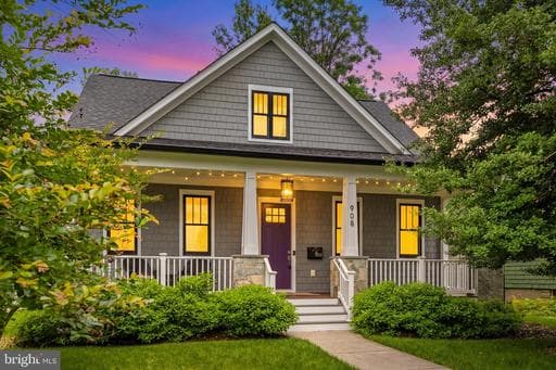 908 GRANDIN AVENUE - Photo 1