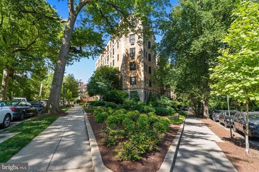 2032 BELMONT ROAD 211