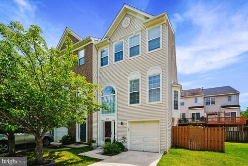 6725 Emmanuel Ct, Gainesville, VA 20155-1493, United States - Photo 1