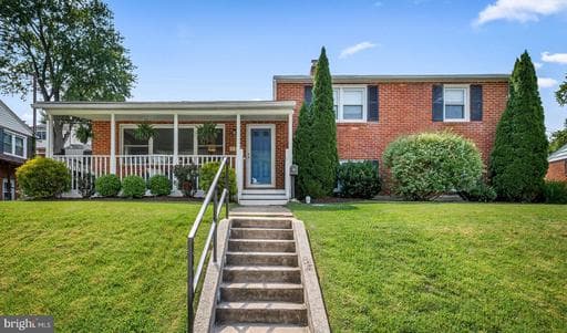 205 BROOKSIDE DRIVE - Photo 1