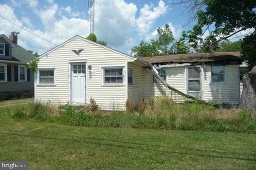507 E MAIN STREET - Photo 1