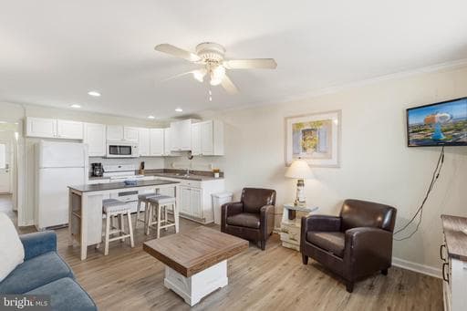 409 SAINT LOUIS AVENUE 60
