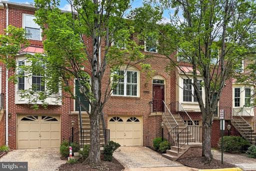 13157 Kidwell Field Rd, Herndon, VA 20171-4318, United States - Photo 1