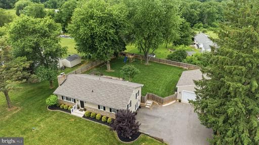 1502 N BEND ROAD - Photo 1