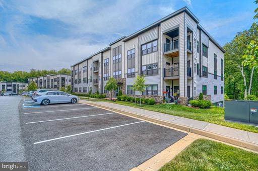 10411 RESORT ROAD V - Photo 1