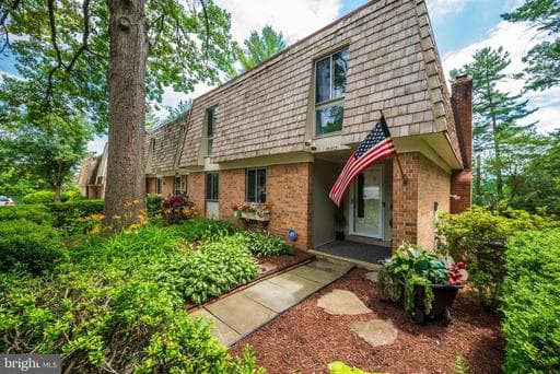 10212 KINDLY COURT - Photo 1