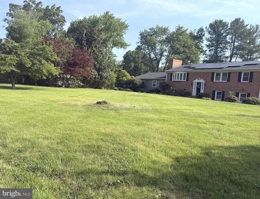 301 INGLESIDE DRIVE