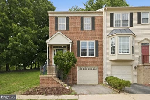 7712 BAIRD COURT - Photo 1
