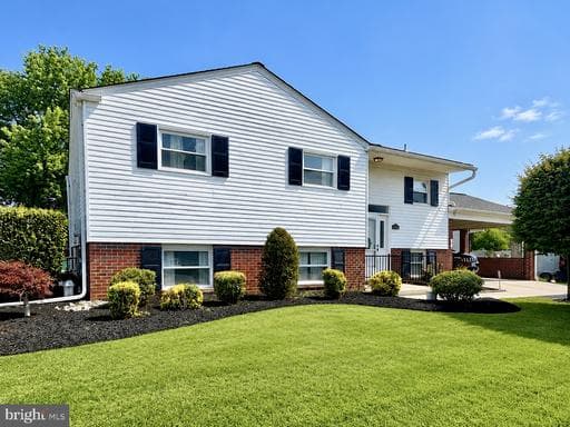 9106 SANDRA PARK ROAD - Photo 1