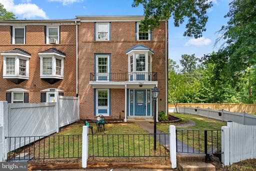 7927 Central Park Cir, Alexandria, VA 22309-1219, United States - Photo 1