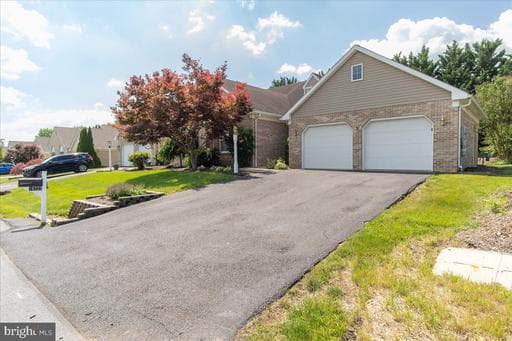 18727 DOVER DRIVE - Photo 1