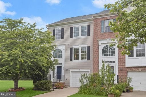 8822 STONEHOUSE DRIVE - Photo 1