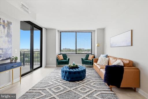 2451 MIDTOWN AVENUE 1015 - Photo 1