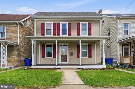 1006 SALEM AVENUE - Photo 1