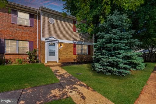 8715 BRETTON WOODS DRIVE - Photo 1