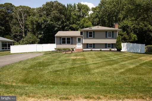 27990 WOODS ROAD