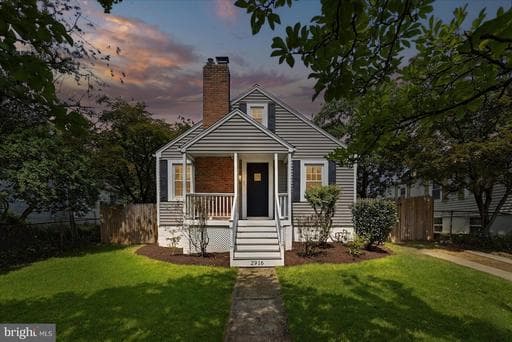 2916 Brook Dr, Falls Church, VA 22042-2304, United States