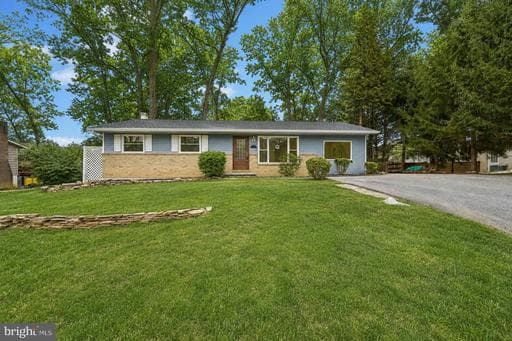 5806 MIRIAM DRIVE - Photo 1