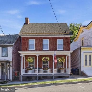 213 W MAIN STREET - Photo 1