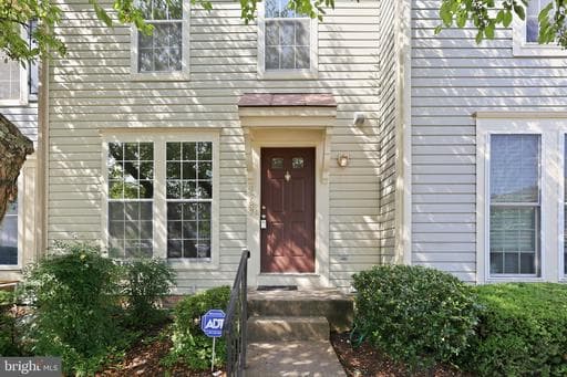 9787 MOCK ORANGE COURT - Photo 1