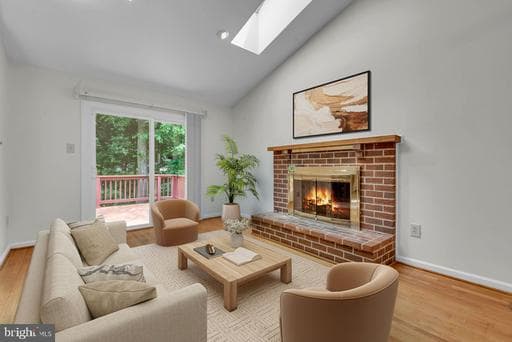 285 SHAKESPEARE DRIVE - Photo 1