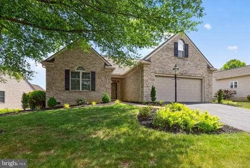 764 GOVERNORS WAY - Photo 1