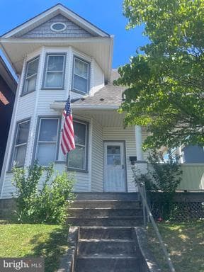 813 COLUMBIA AVENUE