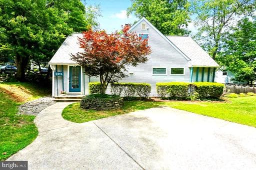 5915 HALSEY ROAD - Photo 1