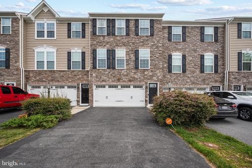184 TROUT LILY DRIVE - Photo 1