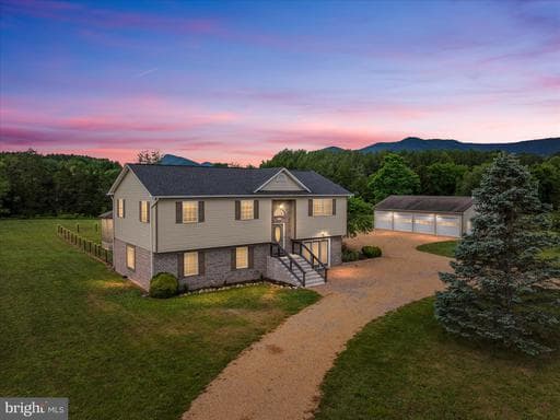 312 SOUTHERN DRIVE - Photo 1
