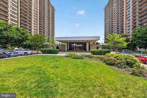 3701 S GEORGE MASON DRIVE 206N