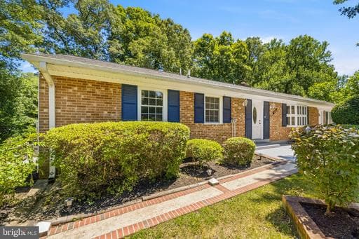 4915 Powell Rd, Fairfax, VA 22032-2843, United States - Photo 1