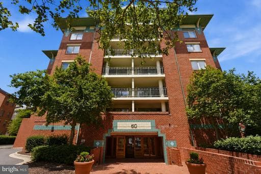 610 N WEST STREET 105